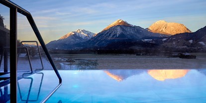 Wellnessurlaub - Pools: Infinity Pool - Kitzbühel - Gasthof Hotel Post