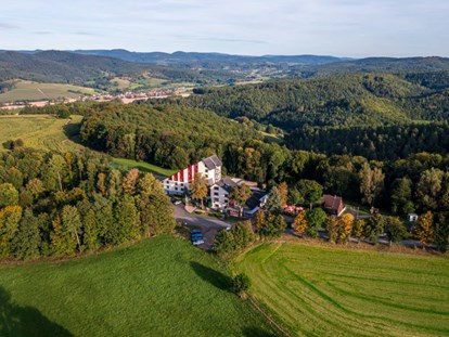 Wellnessurlaub - Zumba - Gersfeld - Alleinlage mitten im Grünen  - AKZENT Aktiv & Vital Hotel Thüringen