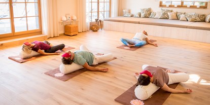 Wellnessurlaub - Umgebungsschwerpunkt: Berg - Hunsrück - Yoga im Prana SPA - BollAnts Spa im Park