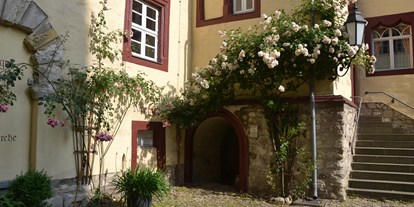 Wellnessurlaub - Bettgrößen: Doppelbett - Weserbergland, Harz ... - Innenhof - Hotel & Spa Wasserschloss Westerburg