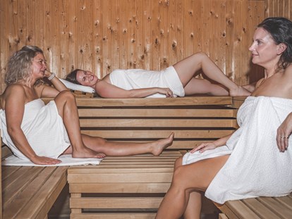 Wellnessurlaub - Meridian Bürstenmassage - Sauna - Wellness-& Sporthotel "Haus am See"