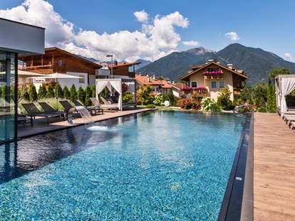 Wellnessurlaub - Südtirol  - Infinity Ausenpool - Hotel Sun