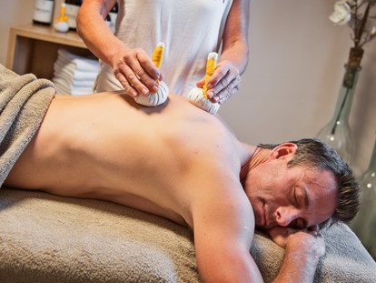 Wellnessurlaub - Rücken-Nacken-Massage - Ratschings - Wellness Oase - Hotel Sun