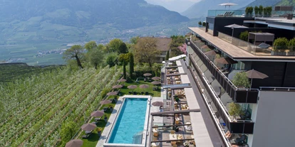 Wellnessurlaub - Außensauna - Gargazon bei Meran - Unser Hotel Patrizia Dorf Tirol  - Hotel Patrizia