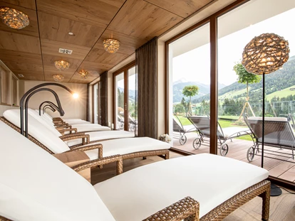 Wellnessurlaub - Kosmetikbehandlungen - Bad Tölz - Panoramaruhe mit herrlichem Blick auf die Alpbacher Bergwelt - Alpbacherhof****s - Mountain & Spa Resort
