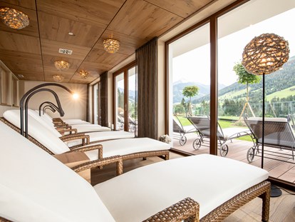 Wellnessurlaub - Außensauna - Hinterglemm - Panoramaruhe mit herrlichem Blick auf die Alpbacher Bergwelt - Alpbacherhof****s - Mountain & Spa Resort