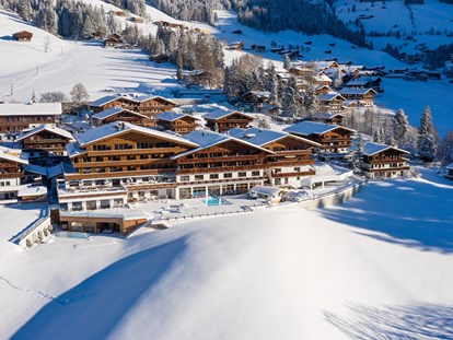 Wellnessurlaub - Preisniveau: gehoben - Kössen - Der Alpbacherhof, eingebettet im Schnee. - Alpbacherhof****s - Mountain & Spa Resort