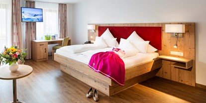Wellnessurlaub - Kräutermassage - Ladis - 4* Hotel Erlebach für Ihre Auszeit mit Ruhe und Bewegung