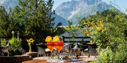 Wellnessurlaub - Pools: Infinity Pool - Hirschegg (Mittelberg) - 4* Hotel Erlebach - Wander- Wellness & Genusshotel in Vorarlberg