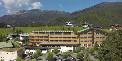 Wellnessurlaub - zustellbare Kinderbetten - Argenbühl - 4* Hotel Erlebach - Wander- Wellness & Genusshotel in Vorarlberg