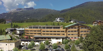 Wellnessurlaub - Ganzkörpermassage - Samnaun Dorf - 4* Hotel Erlebach - Wander- Wellness & Genusshotel in Vorarlberg