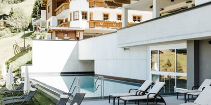 Wellnessurlaub - Pools: Infinity Pool - Kitzbühel - Thurnerhof