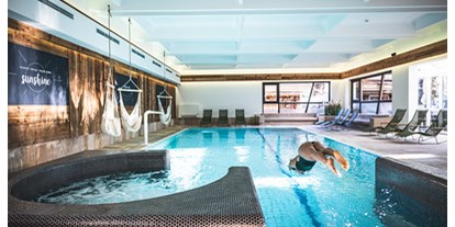 Wellnessurlaub - Pantai Luar Massage - Kaprun Fürth - Indoor Pool - Das Falkenstein Kaprun