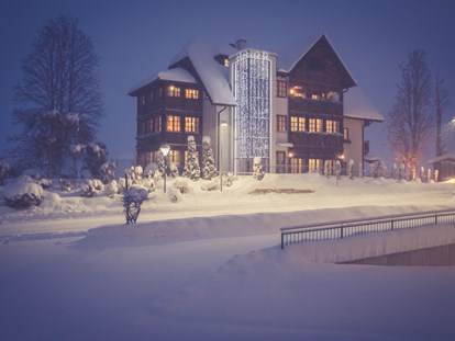 Wellnessurlaub - Dampfbad - Wenn der Schnee vom Himmel fällt, die Kinderaugen voller Vorfreude leuchten und wir uns nach Herzlichkeit und dem Miteinander sehnen, dann ist sie nicht mehr weit: Die geliebte Weihnachtszeit.  - Hotel Annelies