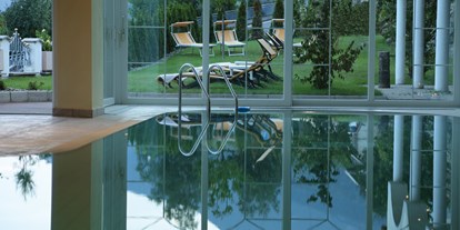 Wellnessurlaub - Bettgrößen: Doppelbett - La Villa in Badia - Panorama-Hallenbad - Sonnenhotel Adler Nature Spa Adults only