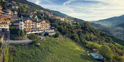 Wellnessurlaub - Kräutermassage - La Villa in Badia - Außenansicht - Berglandhotel Untertheimerhof