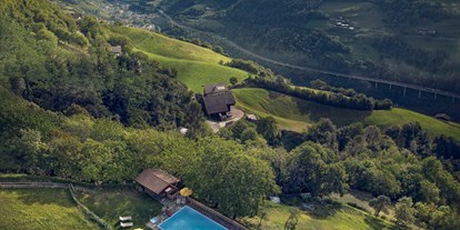 Wellnessurlaub - Kräutermassage - La Villa in Badia - Außen-Schwimmbad - Berglandhotel Untertheimerhof