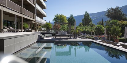 Wellnessurlaub - Bettgrößen: King Size Bett - Lana (Trentino-Südtirol) - Solepool 34 °C mit Thermalwasser - Feldhof DolceVita Resort