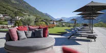 Wellnessurlaub - Hotelbar - Lana (Trentino-Südtirol) - Sky-Panoramaterrasse im 5. Stock - Feldhof DolceVita Resort