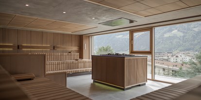 Wellnessurlaub - Kräutermassage - Algund - Meran - Event-Panorama-Sauna 80 °C - Feldhof DolceVita Resort