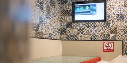 Wellnessurlaub - Kräutermassage - Naturns bei Meran - Indoor-Röhren-Wasserrutsche über 3 Etagen - Feldhof DolceVita Resort