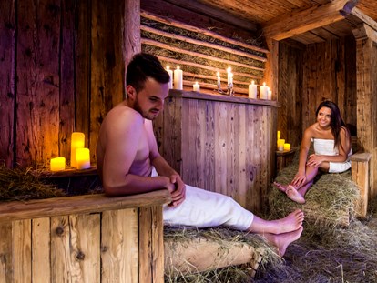 Wellnessurlaub - Meridian Bürstenmassage - Heubad  - ABINEA Dolomiti Romantic SPA Hotel