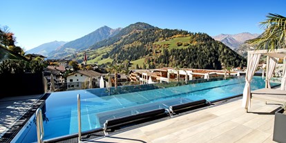 Wellnessurlaub - Pools: Infinity Pool - Kühtai - SKYPOOL - Active Family Spa Resort Stroblhof
