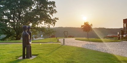Wellnessurlaub - Fußreflexzonenmassage - Bad Gleichenberg - Schaun Sie sich den Sonnenuntergang an, dort, wo der Himmel die Erde küsst - Das Eisenberg