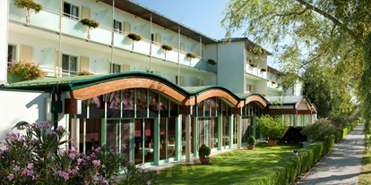 Wellnessurlaub - Bettgrößen: Doppelbett - Pöttsching - Ansicht Restaurantseite
 - Hotel Wende