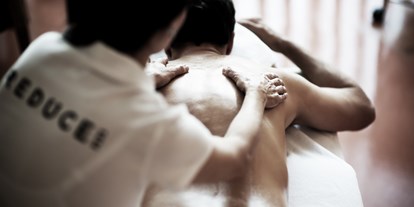 Wellnessurlaub - Rücken-Nacken-Massage - Stegersbach - Entspannungsmassage im Reduce Hotel Vital ****S  - REDUCE Hotel Vital ****S