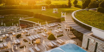 Wellnessurlaub - Preisniveau: exklusiv - Oberneuberg (Pöllauberg) - Blick auf den Pleasure Pool - Hotel Reiters Supreme