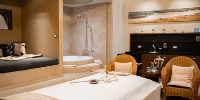Wellnessurlaub - Hotelbar - Österreich - Private Spa Suite - St. Martins Therme & Lodge
