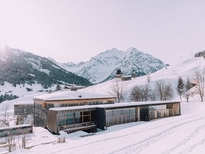 Wellnessurlaub - Bettgrößen: Twin Bett - Vorarlberg - Naturhotel Chesa Valisa im Winter - Das Naturhotel Chesa Valisa****s
