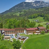 Wellnessurlaub: Hotel Alpenhof Sommeransicht - Alm- & Wellnesshotel Alpenhof
