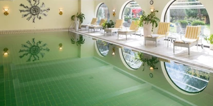 Wellnessurlaub - Hotel-Schwerpunkt: Wellness & Wandern - Vill - Alpenhof Grainau Pool - Alpenhof Grainau