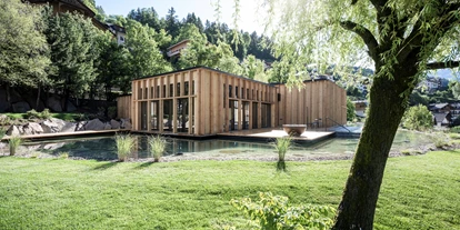 Wellnessurlaub - Wasserbetten - Mühlen in Taufers - Sauna Sommer - ADLER Spa Resort DOLOMITI