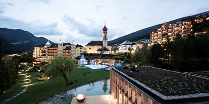 Wellnessurlaub - Pools: Außenpool beheizt - Corvara - Panorama - ADLER Spa Resort DOLOMITI