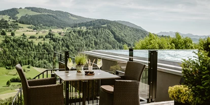 Wellnessurlaub - Langschläferfrühstück - Legau - Panoramaterrasse - Bergkristall - Mein Resort im Allgäu