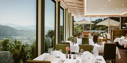 Wellnessurlaub - Bettgrößen: King Size Bett - Oberstaufen - Panoramarestaurant - Bergkristall - Mein Resort im Allgäu