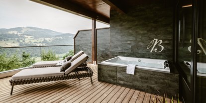 Wellnessurlaub - Wirbelsäulenmassage - Balderschwang Schlipfhalden - SPA Suite Premium - Bergkristall - Mein Resort im Allgäu