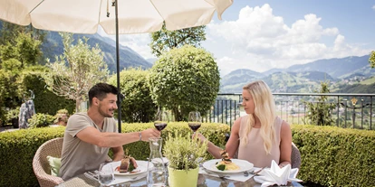 Wellnessurlaub - Außensauna - Strobl - Panoramaterrasse - genießen Sie Zeit zu Zweit  - Hotel AlpenSchlössl