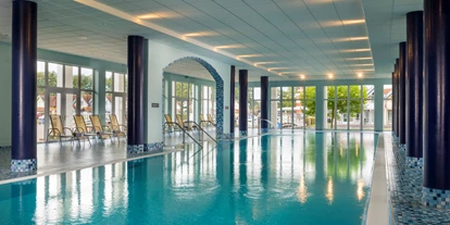 Wellnessurlaub - Rücken-Nacken-Massage - Kreuzbruch - Pool - Precise Resort Hafendorf Rheinsberg