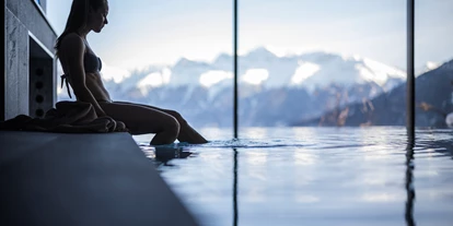 Wellnessurlaub - Hotel-Schwerpunkt: Wellness & Natur - St. Walburg - Indoor Infinity Pool - DAS GERSTL Alpine Retreat