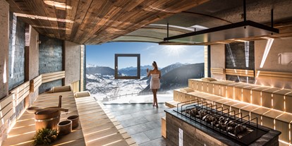 Wellnessurlaub - Kräuterbad - Serfaus - Panoramic Sauna - DAS GERSTL Alpine Retreat