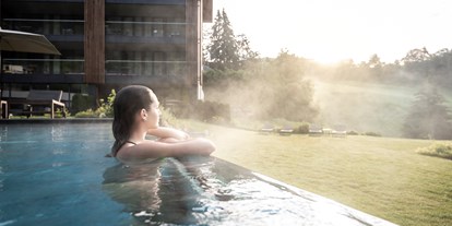 Wellnessurlaub - Pools: Außenpool beheizt - Hafling - Alpine Spa Resort Viktoria
