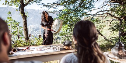 Wellnessurlaub - Wirbelsäulenmassage - Mühlbach (Trentino-Südtirol) - Das alchemistische Heilspa, das erste seiner Art auf der Welt - Relais & Châteaux Castel Fragsburg