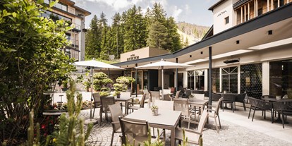 Wellnessurlaub - Pools: Infinity Pool - St Ulrich - Excelsior Dolomites Life Resort