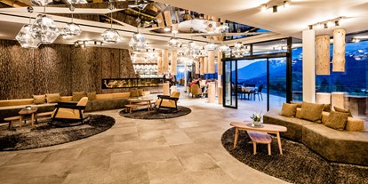 Wellnessurlaub - Bettgrößen: Twin Bett - Hofern/Kiens - Hotel Sonnenberg Living Lobby - Alpine Spa Resort Sonnenberg