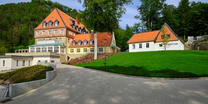 Wellnessurlaub - Parkplatz: gebührenpflichtig beim Hotel - Goslar - Außenansicht Villa - sonnenresort ETTERSHAUS