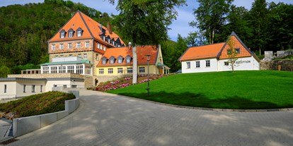 Wellnessurlaub - Parkplatz: gebührenpflichtig beim Hotel - Weserbergland, Harz ... - Außenansicht Villa - sonnenresort ETTERSHAUS